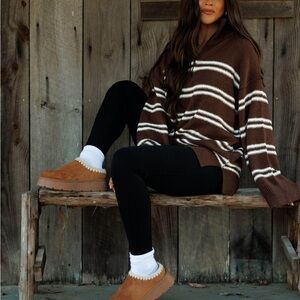 Weekend Blend Knit V-neck Pullover